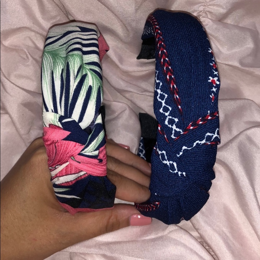 NWOT SET OF HEADBANDS: trendy hair accessories!